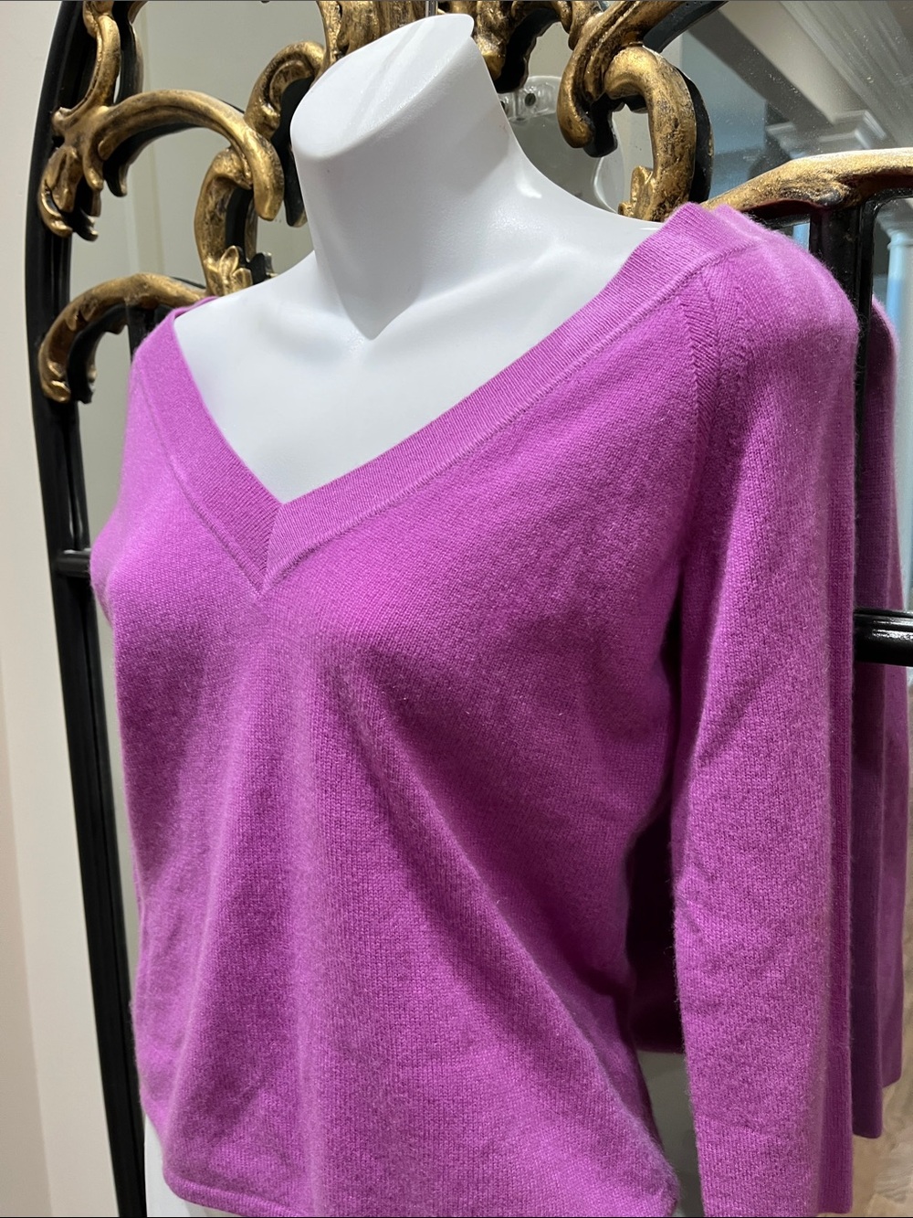 MaxMara Magenta V-Neck Cashmere Sweater